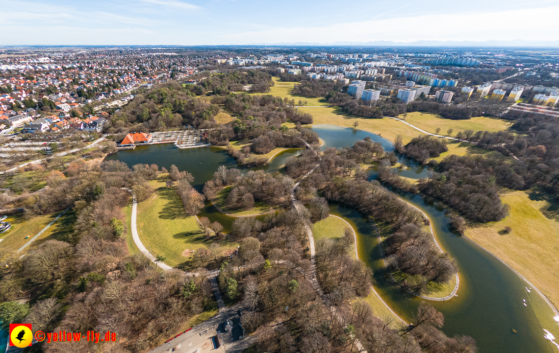 20.02.2023 -  Ostparksee und Schule am Strehleranger mit Umgebung in Neuperlach